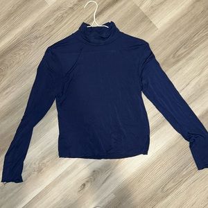 Lulu’s basic long sleeve